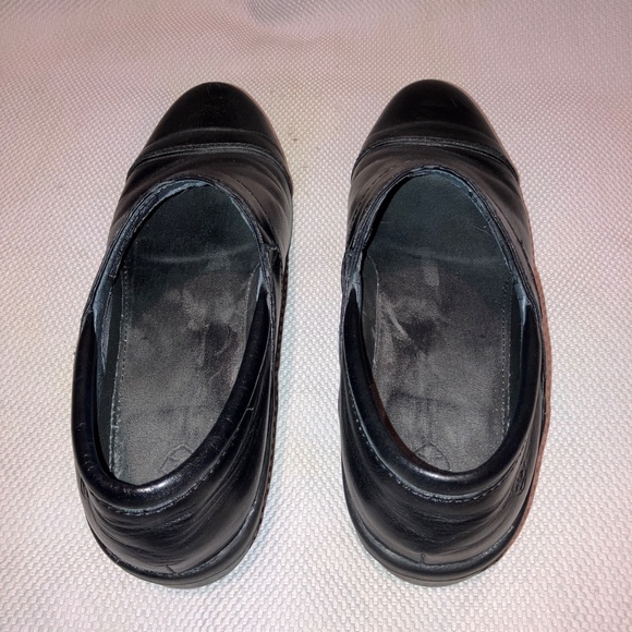 Ariat Women's Cap Toe Slip On Black Leather Flats - Picture 4 of 7